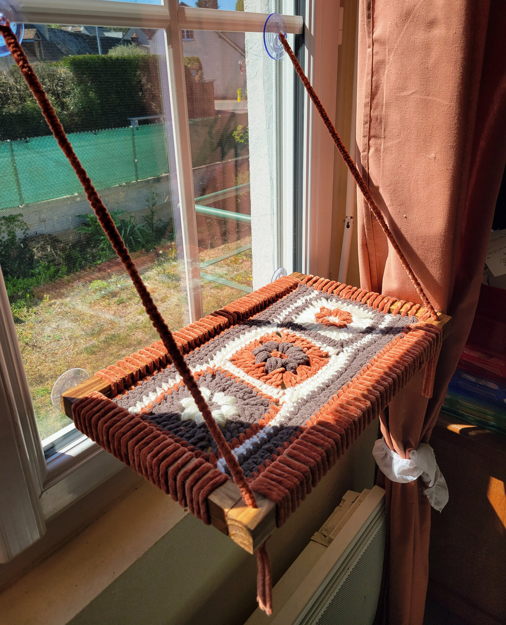 Hamac de fenêtre pour chat -Printemps-