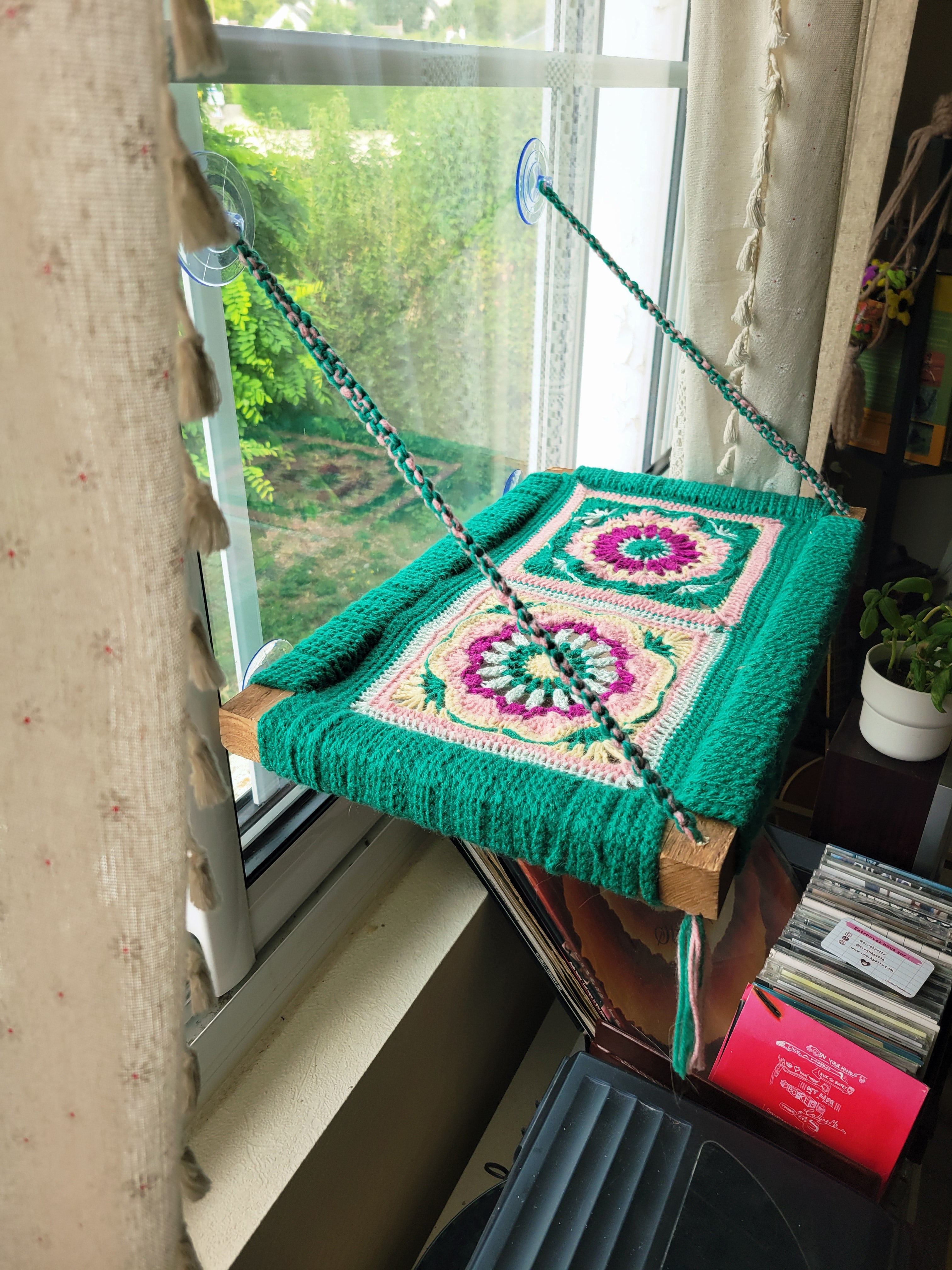 Hamac de fenêtre pour petit chat -Mandala-